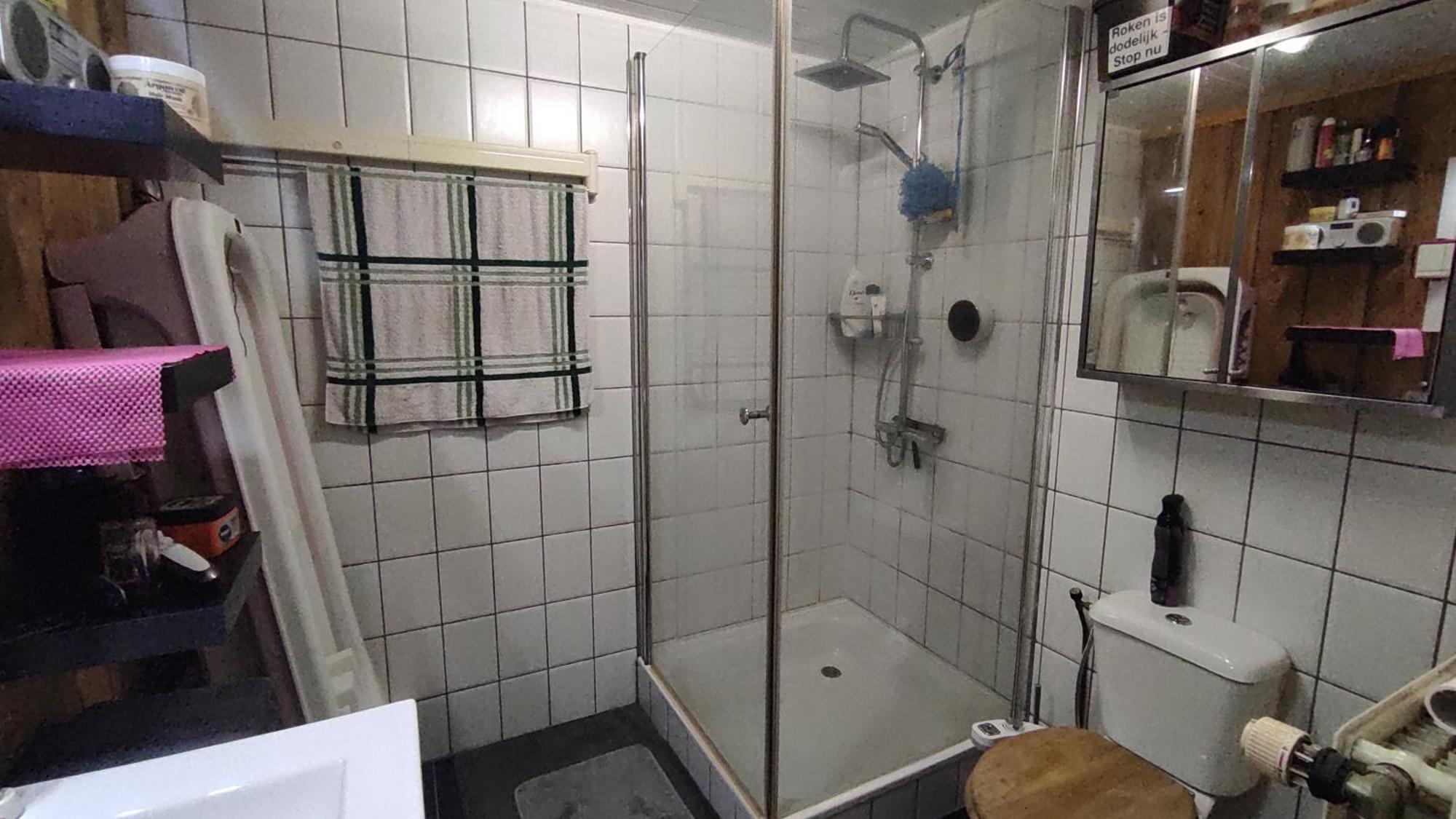 "Tempat Senang" Chalet On The Beautiful Veluwe With Airco Sauna Bbq Jacuzzi Beamer And Dog Putten Exterior photo