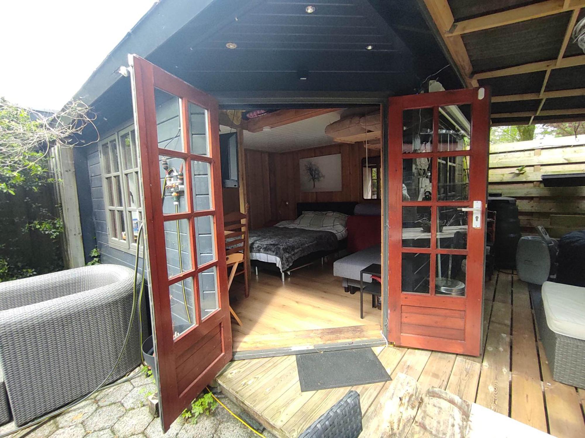 "Tempat Senang" Chalet On The Beautiful Veluwe With Airco Sauna Bbq Jacuzzi Beamer And Dog Putten Exterior photo